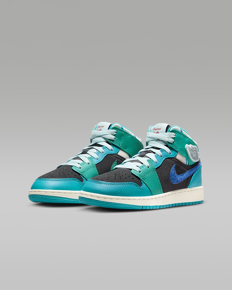 Colorful retro 1s store